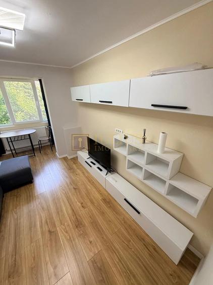 Apartament cu 2 camere decomandat, mobilat în Complex Studențesc