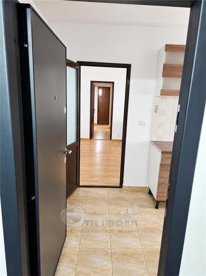Apartament cu 3 camere semidecomandat în Zimbru