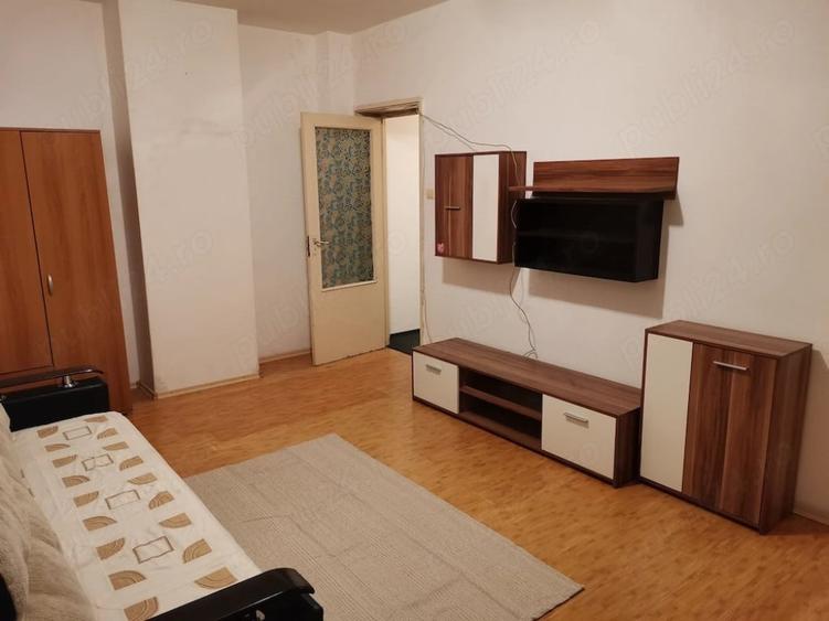 Piata sudului metrou parter cu balcon - 1