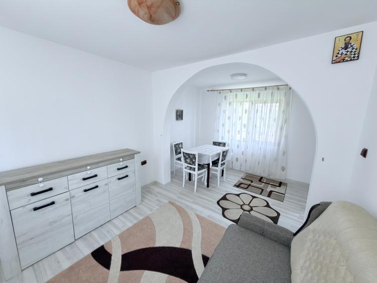 Casă individuală cu 2 camere cu Teren 890 Mp în Central