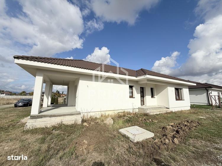 Casă cu 3 camere semidecomandat în Central