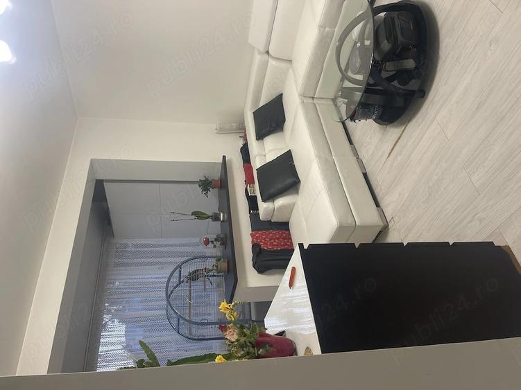 Apartament cu 3 camere semidecomandat în Central