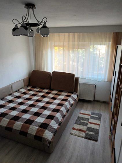 Apartament cu 2 camere decomandat în Zorilor