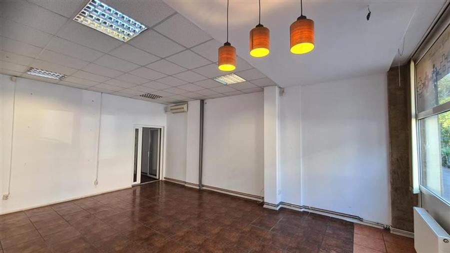Spațiu comercial, de 70 mp, în Fabric