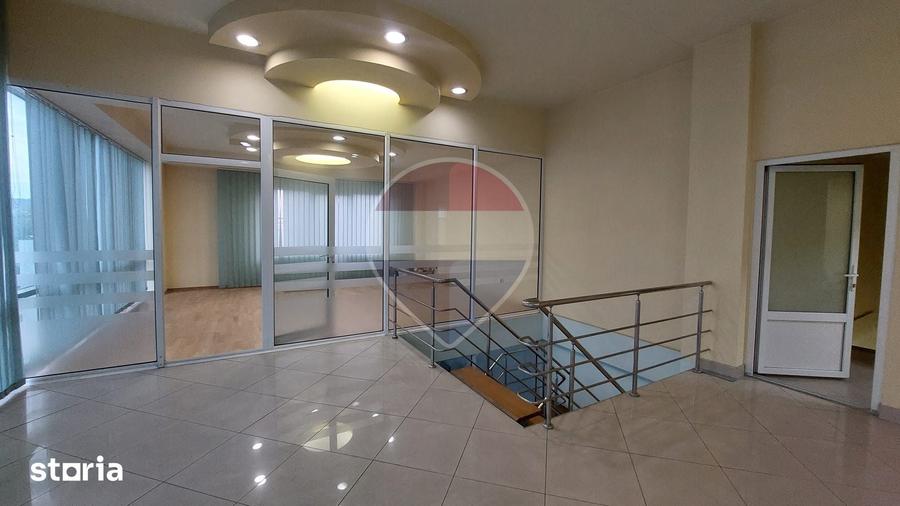 Spațiu comercial, de 880 mp, în Muntenii de Jos