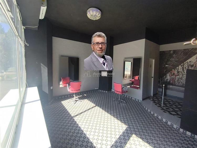 Spațiu comercial, de 50 mp, în Central