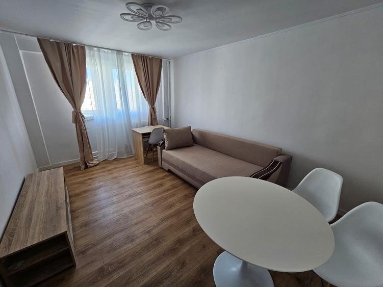 Apartament cu 2 camere decomandat în Lacul Tei