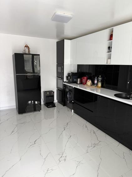 Casă cu 4 camere în Vasile Alecsandri