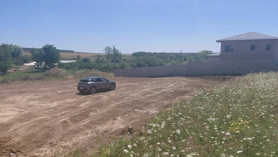 Teren de 1200 mp, în Albota