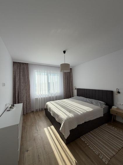 Apartament cu 3 camere semidecomandat în Central