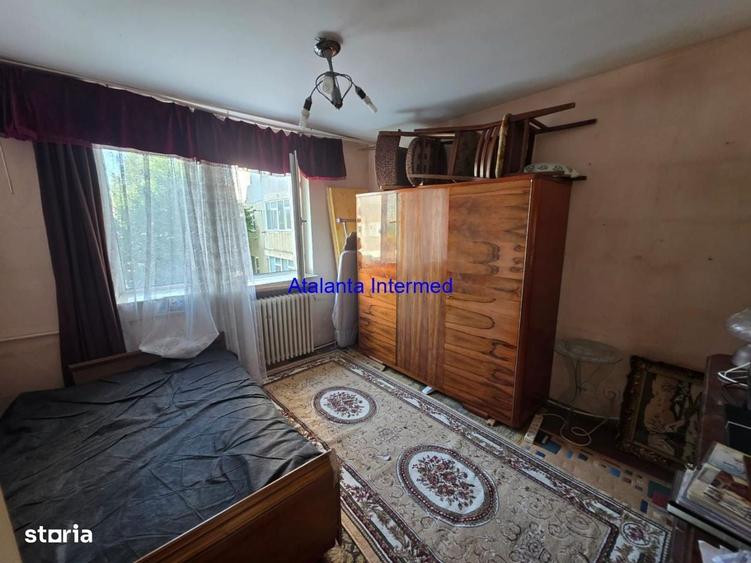Apartament cu 3 camere decomandat în CET