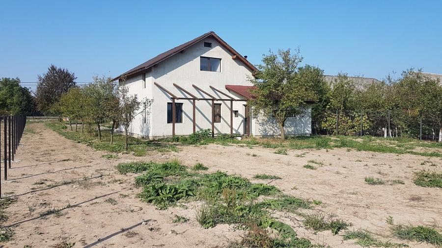 Casă cu 3 camere cu Teren 1300 Mp în Satulung