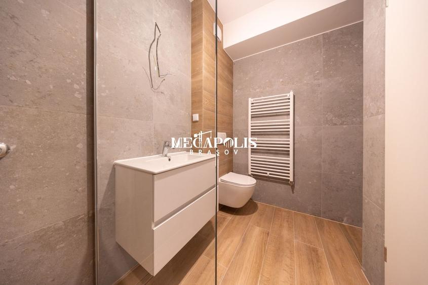 Apartament cu 2 camere decomandat în Tractorul