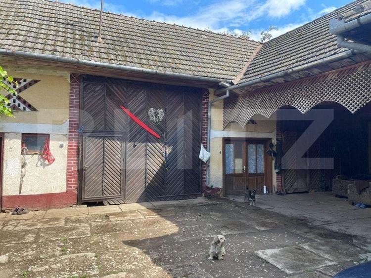 Casă individuală cu 6 camere cu Canalizare în Exterior Est