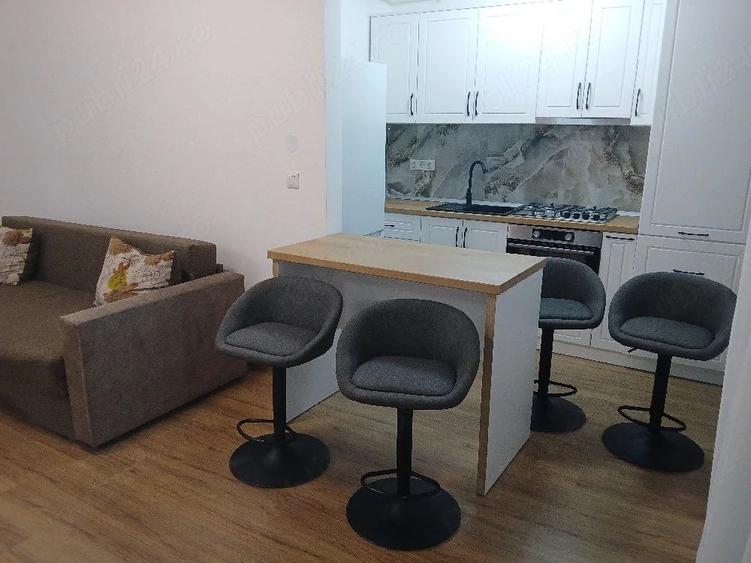 Apartament cu 2 camere decomandat în Exterior Vest