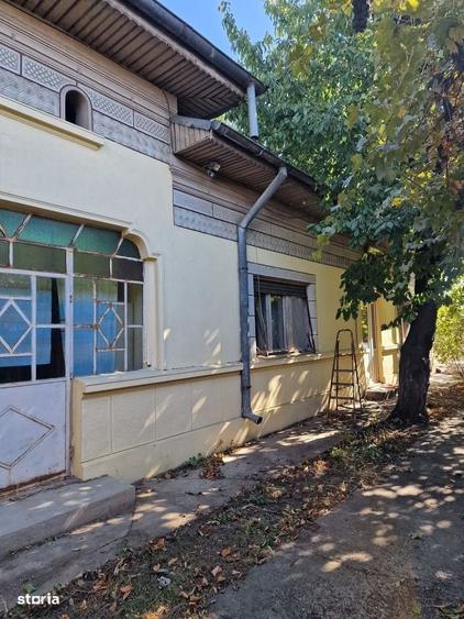 Casă cu 4 camere în Central