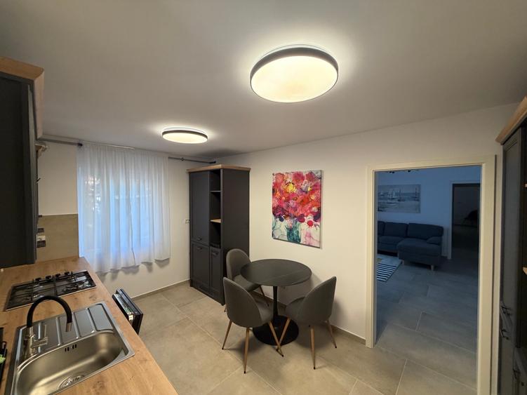 Apartament cu 3 camere semidecomandat în Gheorghe Lazăr