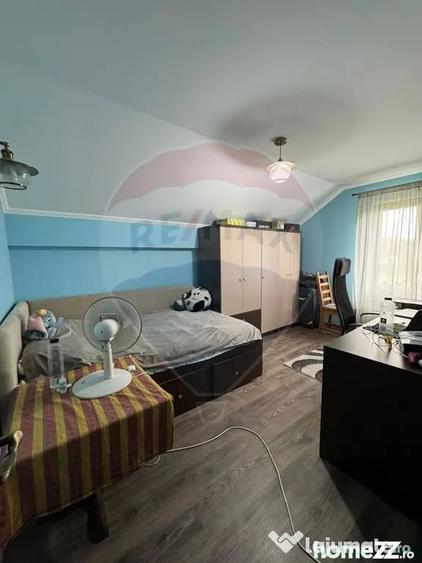Casă cu 5 camere cu Teren 1268 Mp în Nord