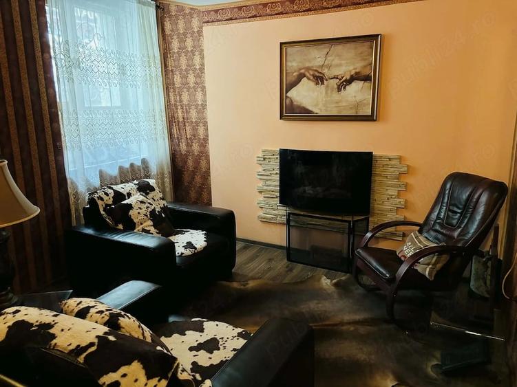 Apartament cu 3 camere decomandat în P-ța Unirii