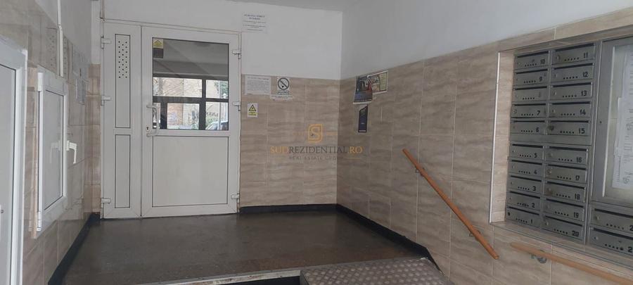 Apartament cu 3 camere semidecomandat, mobilat în Rahova