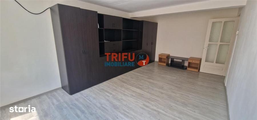 Garsonieră decomandată în Central