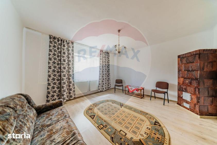Casă cu 2 camere cu Teren 100 Mp în Pârneava