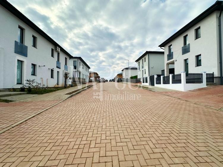 Duplex cu 4 camere cu Canalizare în Apahida