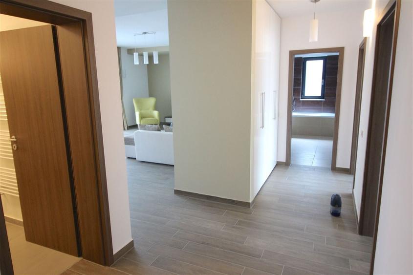 Apartament cu 3 camere decomandat, mobilat în Nord