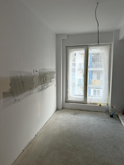 Apartament cu 4 camere decomandat în Theodor Pallady