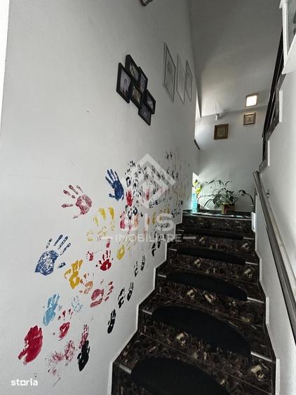 Casă cu 4 camere în Central