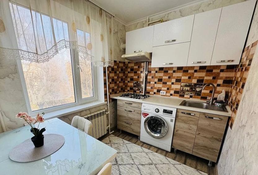 Apartament cu o camera de inchiriat in zona Soarelui - 3