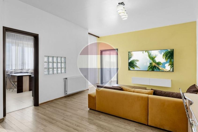 Apartament cu 3 camere semidecomandat, mobilat în UTA