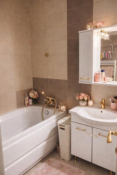 Apartament cu 3 camere decomandat, mobilat în Faleza Nord