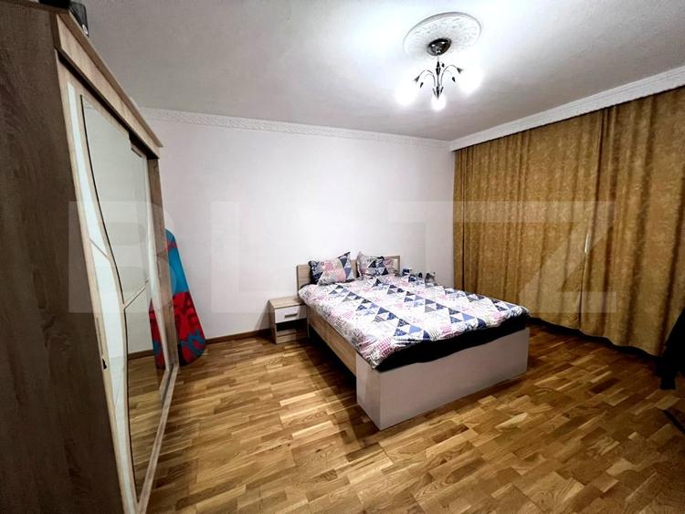 Duplex cu 9 camere cu Canalizare în Cetate