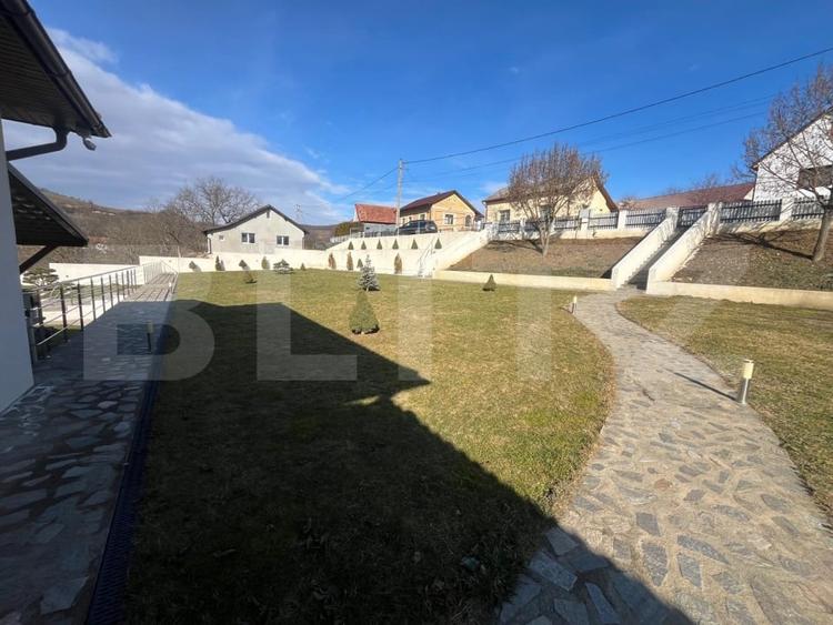 Casă individuală cu 5 camere cu Piscina în Exterior Vest
