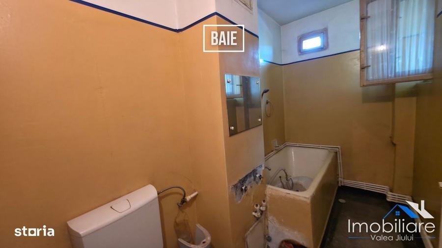 Apartament 3 camere, Lupeni, str. Gheorghe Sincai - 9