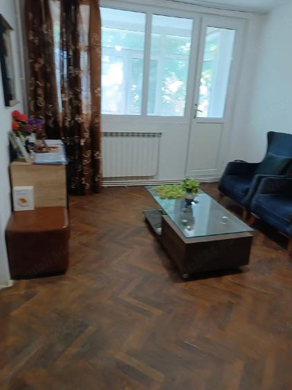 Vand ap. 2 camere et. 1 4 Tiglina 1 - 4