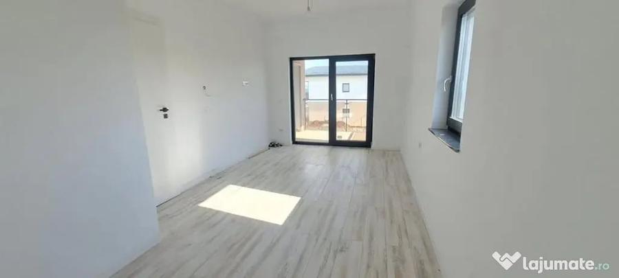 Comision 0%, Miroslava - casa parter + etaj + pod - 18