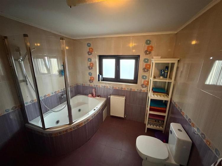 Casă individuală cu 4 camere cu Teren 500 Mp în Păulești