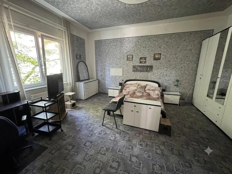 Apartament cu 4 camere decomandat în Odobescu