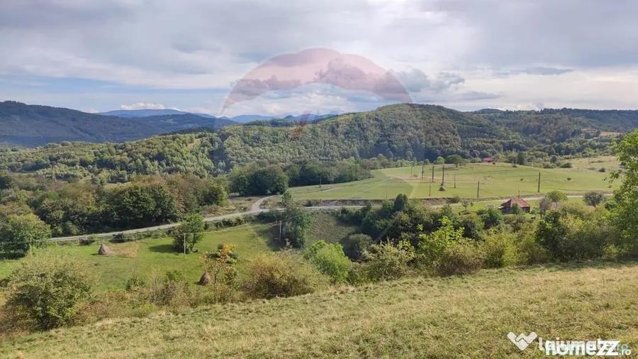 Teren de 3082 mp, în Damiș