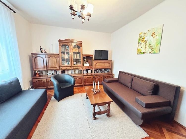 Casă cu 4 camere cu Teren 920 Mp în Central