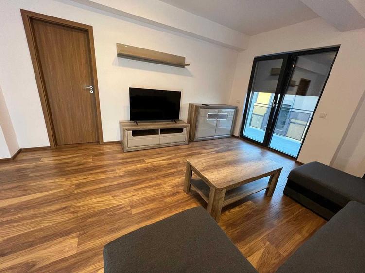 Apartament cu 3 camere decomandat în Dumbrăvița