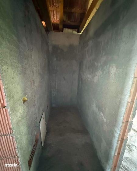 Casă cu 4 camere în Satu Nou de Jos