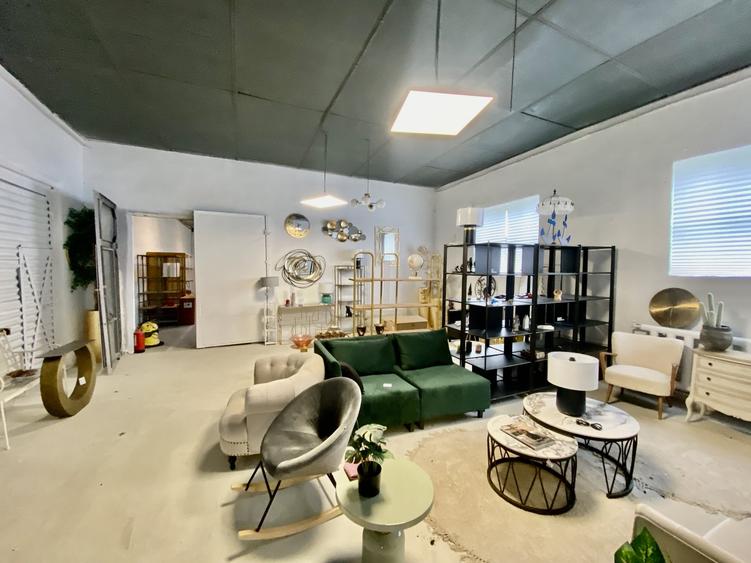 Spațiu industrial, de 2,500 mp, în Berca