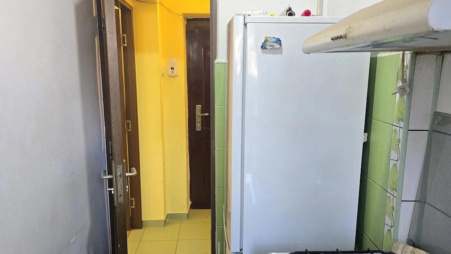 Apartament cu 2 camere semidecomandat în Dacia