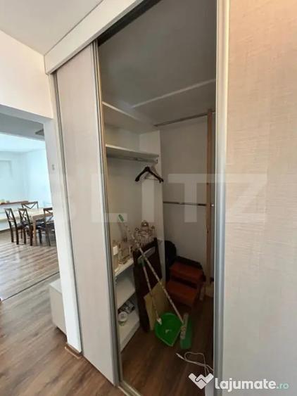 Apartament cu 3 camere decomandat în Independenței