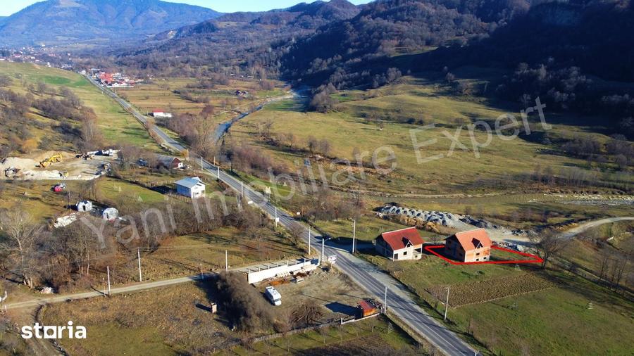 Casă cu Teren 795 Mp în Corbeni