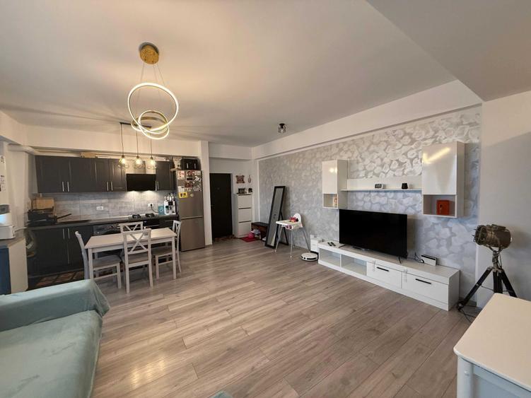 Apartament cu 2 camere decomandat în Central