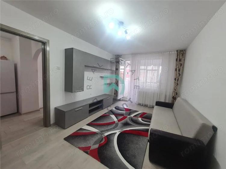 Apartament cu 2 camere semidecomandat în Vlahuță
